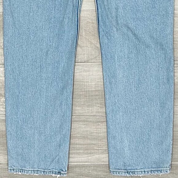Abercrombie & Fitch The Dad High Rise Criss-Cross Waistband Jeans in Light Wash - Picture 9 of 15